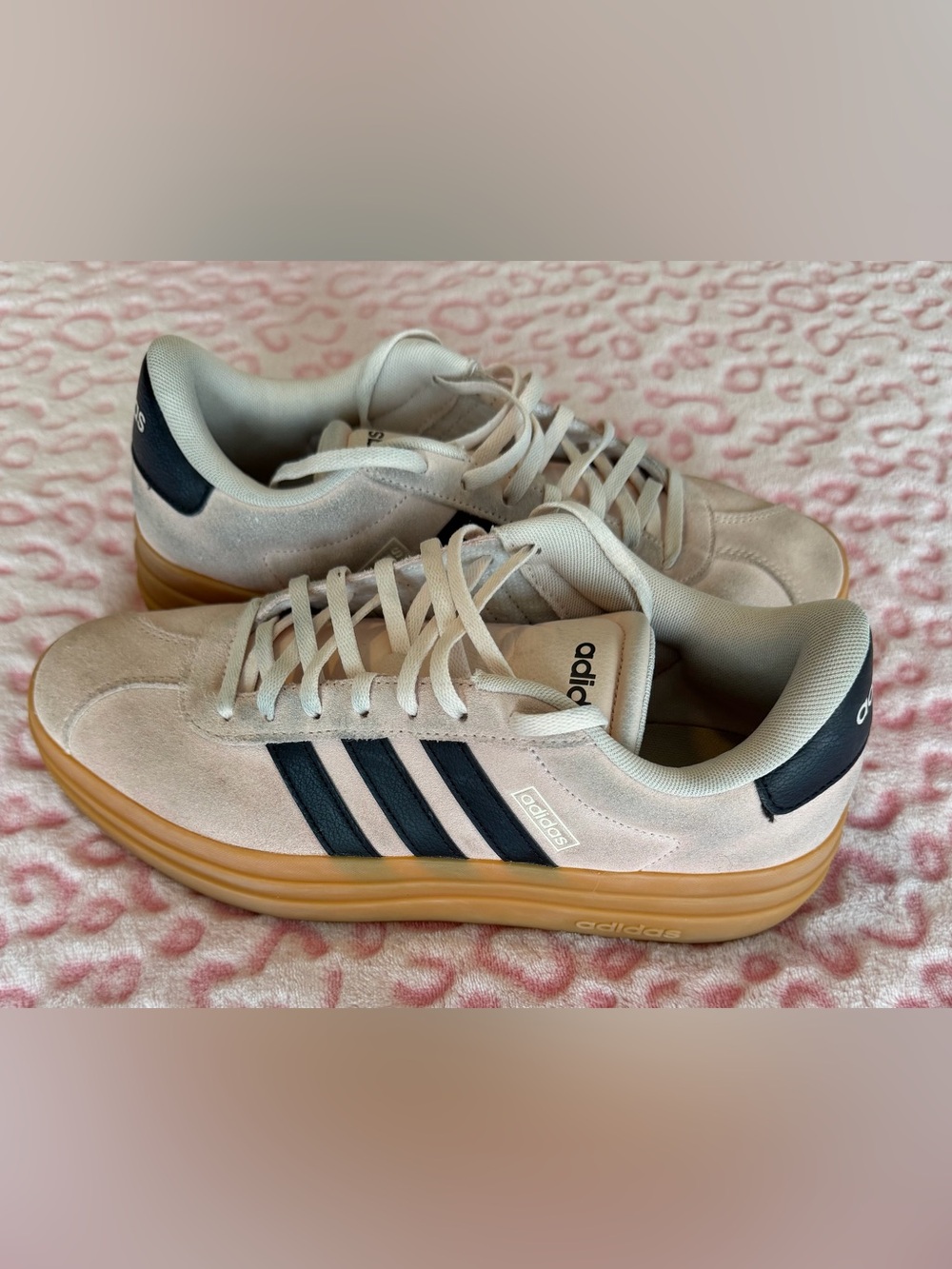 Adidas Platform Light Pink Suede Sneakers Stripes and Gum Sole Size: 9.5 - Picture 7 of 10